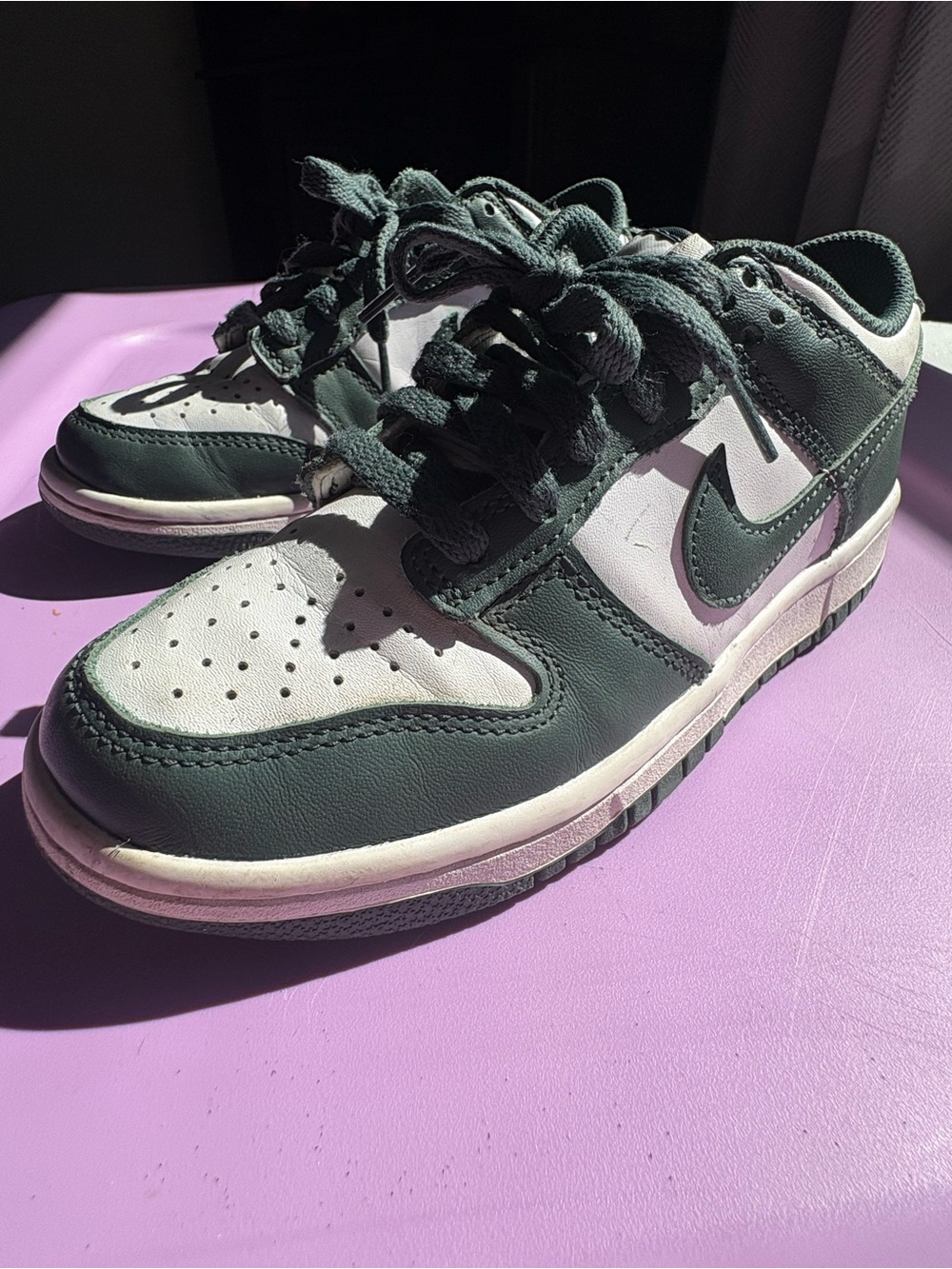 Nike Dunk Low Style Green and White Sneakers 5Y